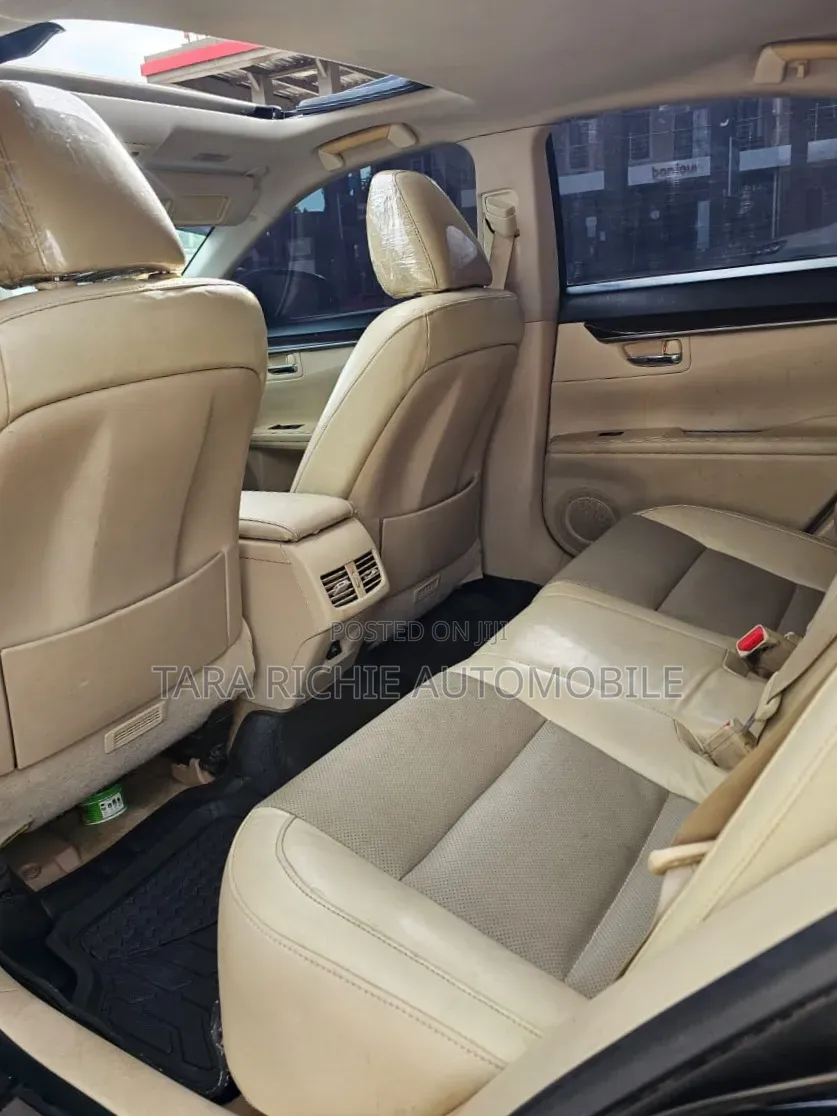 Lexus ES 2013 Black