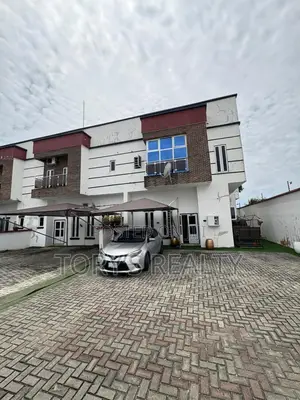 3bdrm Townhouse/Terrace in Lekki Phase 2 for sale