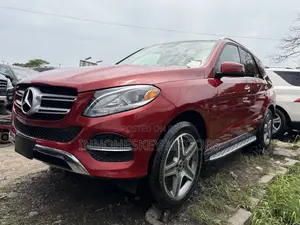 Mercedes-Benz GLE-Class 2018 Red
