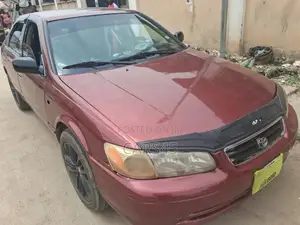 Toyota Camry 2000 Brown