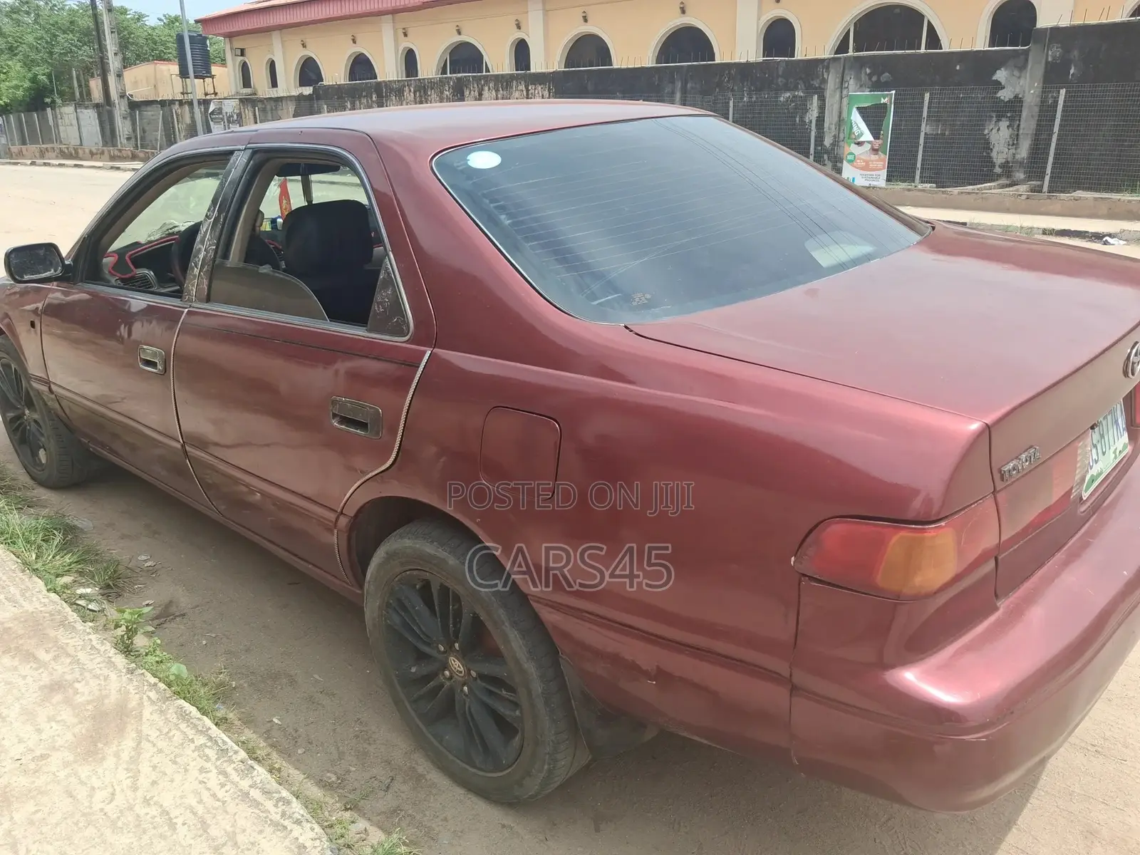Toyota Camry 2000 Brown
