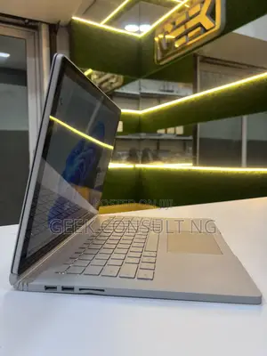 Laptop Microsoft Surface Book 2 16GB Intel Core i7 SSD 512GB