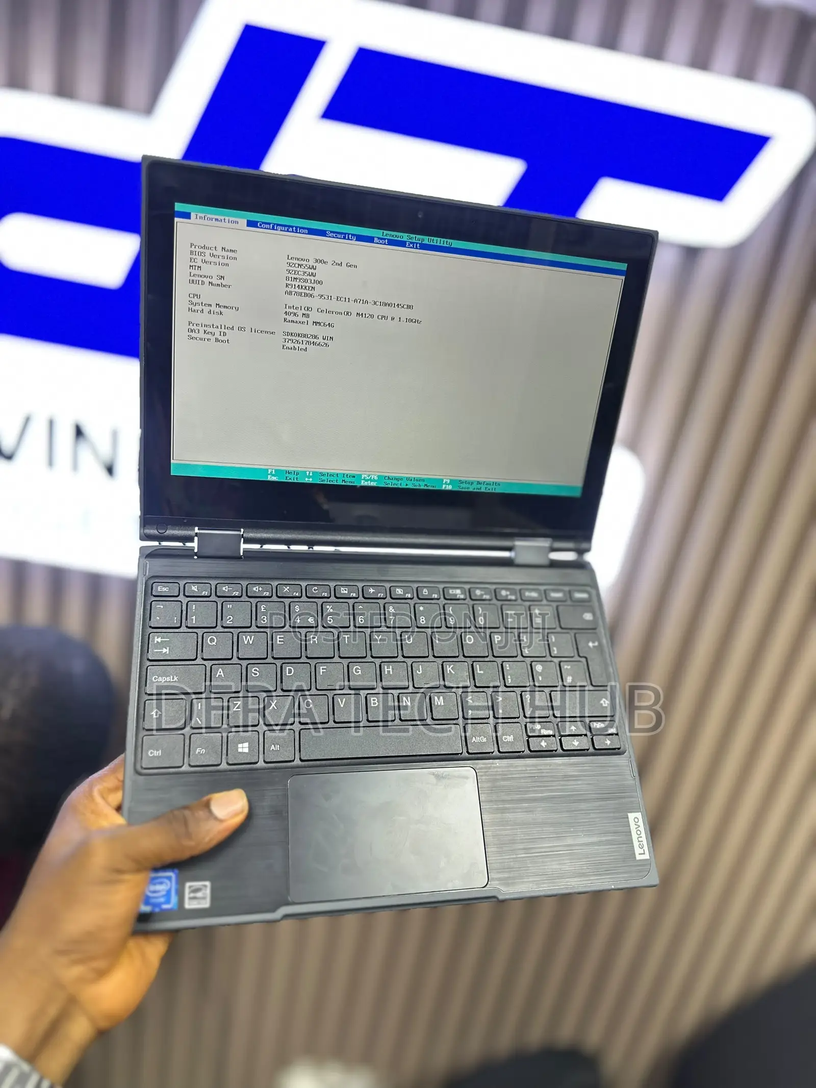 Laptop Lenovo 300e 4GB Intel Pentium SSD 128GB