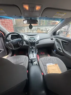 Hyundai Elantra GLS Sedan FWD (1.8L 4cyl 6M) 2013 Silver