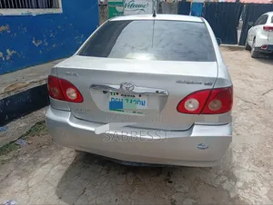 Toyota Corolla 2005 Silver