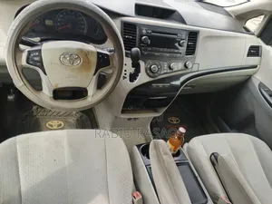 Toyota Sienna 2012 Blue