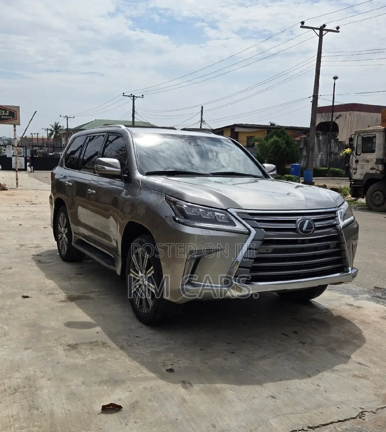 Lexus LX 570 AWD 2017 Gray