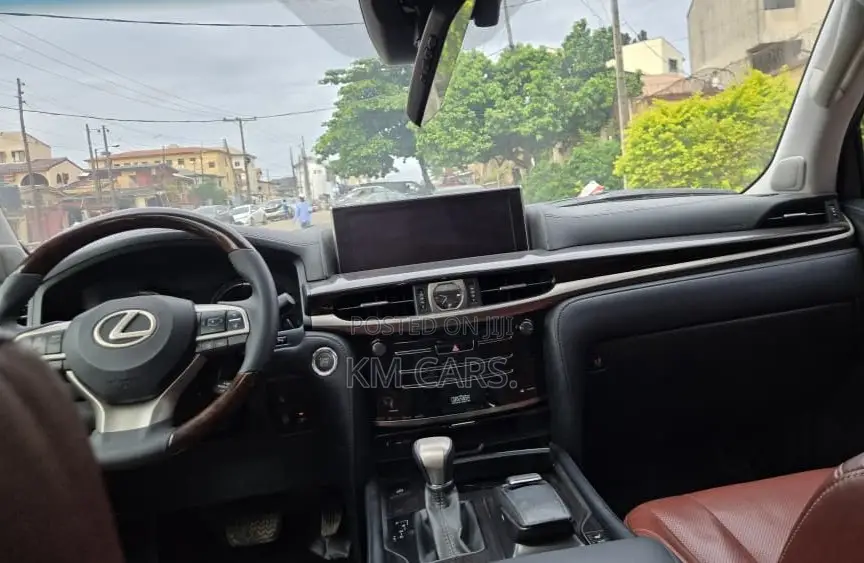 Lexus LX 570 AWD 2017 Gray
