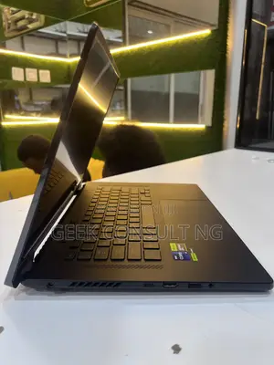 Laptop Asus ROG Zephyrus M16 32GB Intel Core i9 SSD 1T