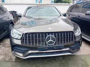 Mercedes-Benz GLC-Class GLC250 Sport Utility 4-Door (2.0L, 4cyl Turbo)