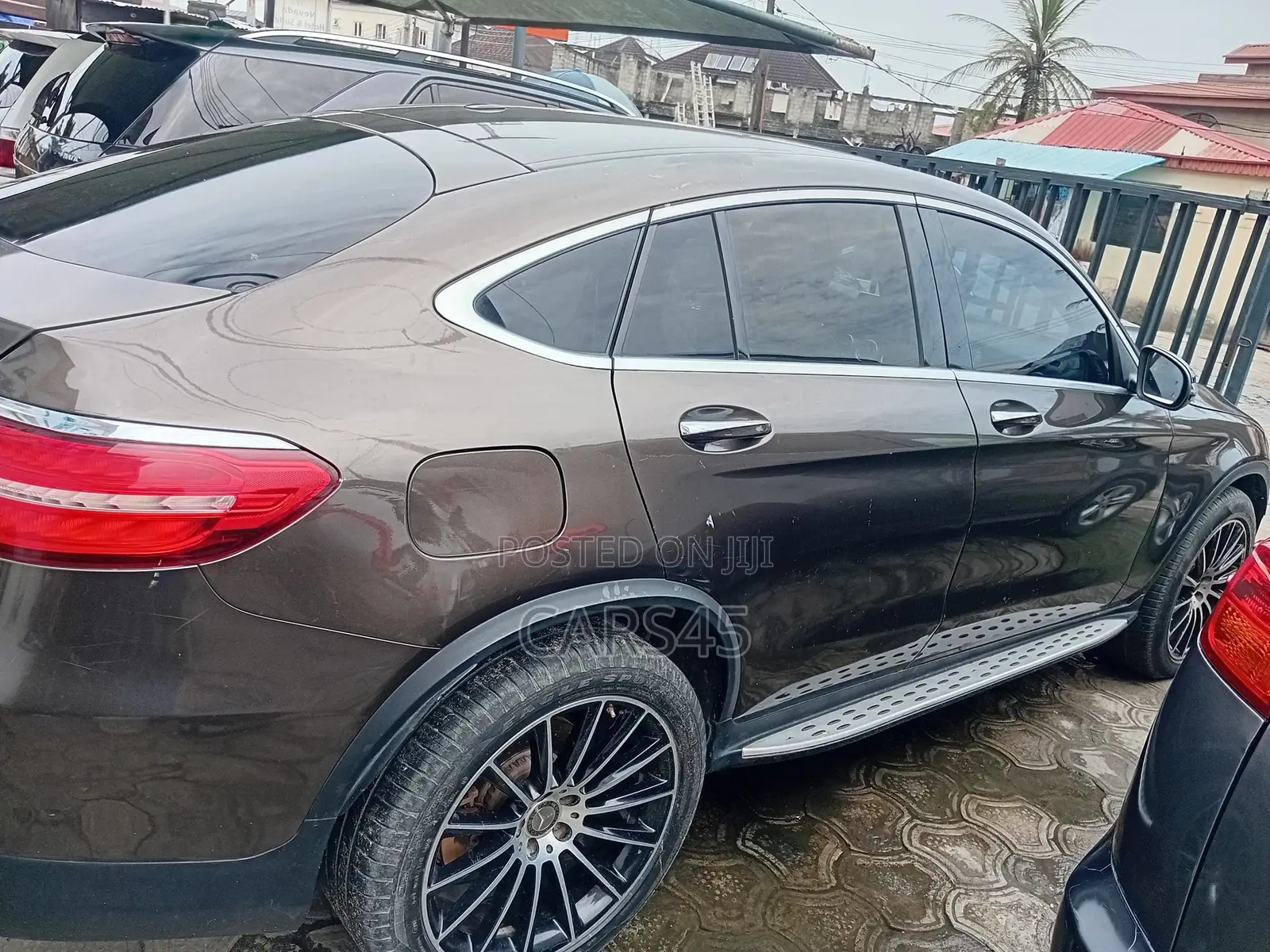 Mercedes-Benz GLC-Class GLC250 Sport Utility 4-Door (2.0L, 4cyl Turbo)