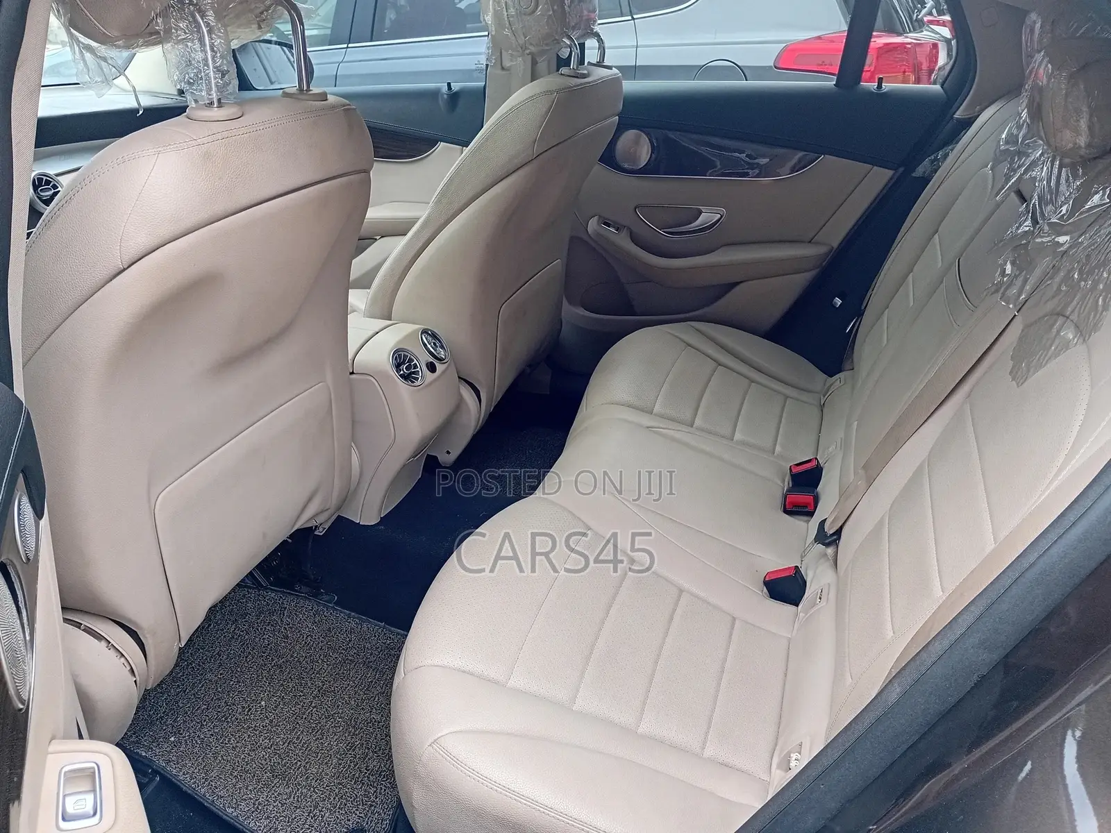 Mercedes-Benz GLC-Class GLC250 Sport Utility 4-Door (2.0L, 4cyl Turbo)