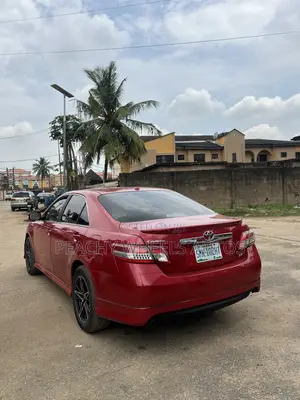 Toyota Camry SE V6 4dr Sedan (3.5L 6cyl 6AM) 2010 Red