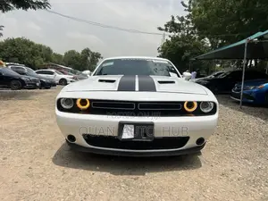 Dodge Challenger 2018 White