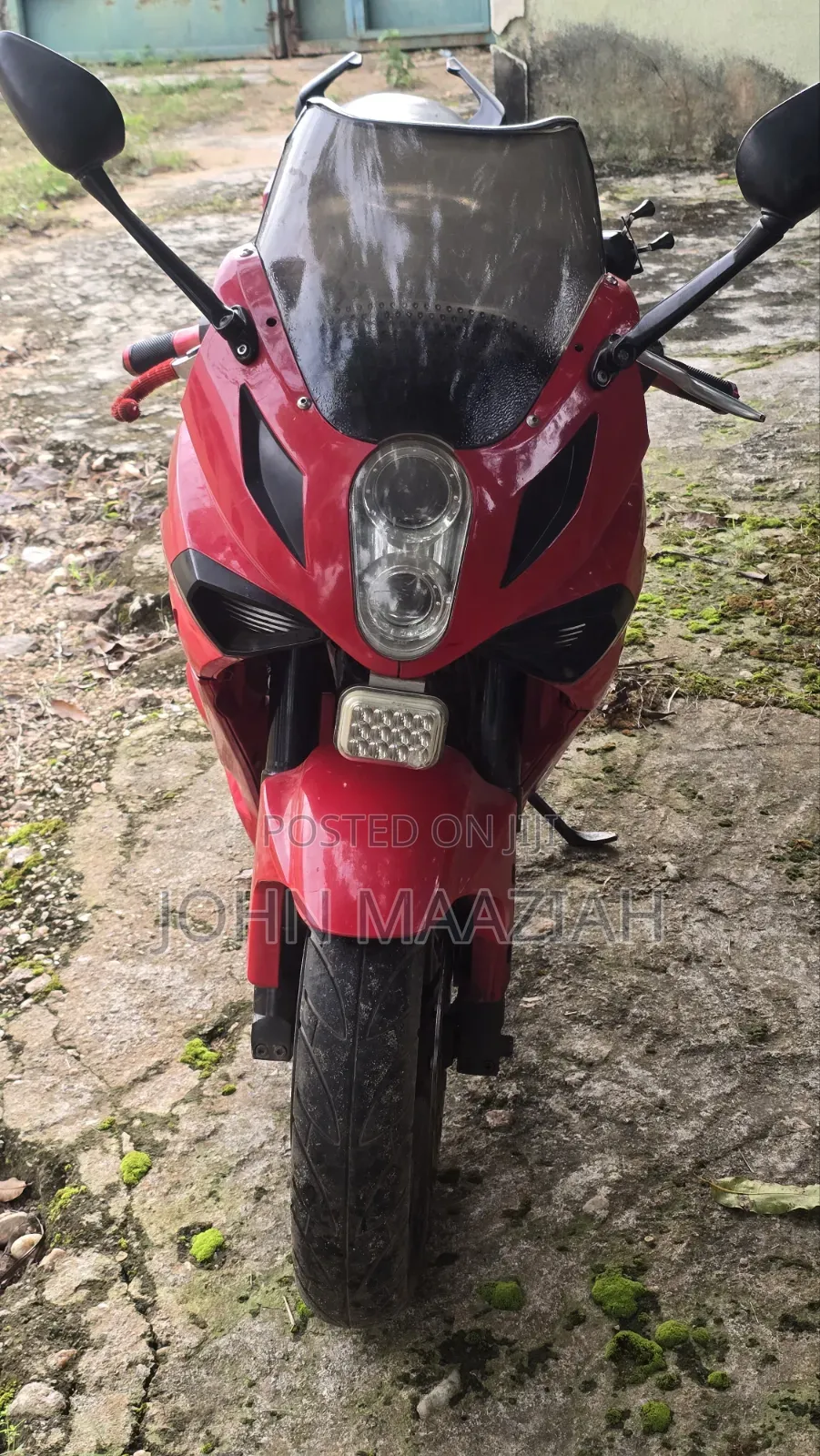Hyosung GT250R 2012 Red