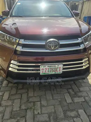 Toyota Highlander LE 2019 Red
