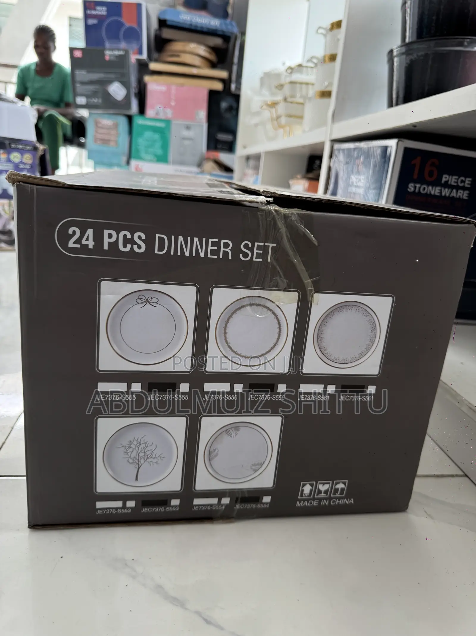 24 Pieces of Dinner Set