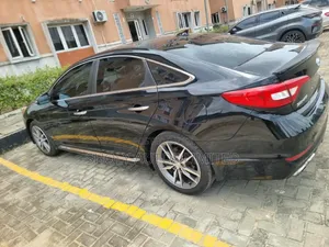 Hyundai Sonata Sport 2.0T Sedan FWD (2.0L 4cyl 6A) 2017 Black
