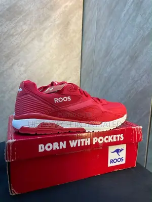 KangaROOS Men’s Retro Runner Pocket Sneaker