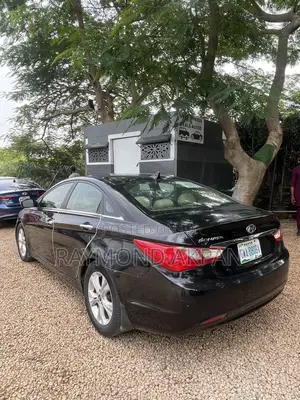 Hyundai Sonata 2011 Black