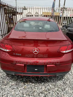 Mercedes-Benz C-Class C 300 4MATIC (W205) 2017 Red
