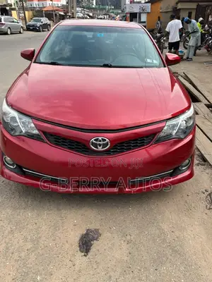 Toyota Camry SE 4dr Sedan (2.5L 4cyl 6A) 2013 Red
