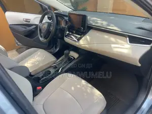 Toyota Corolla LE 2022 Blue