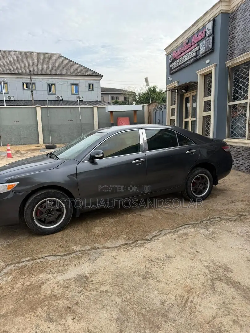 Toyota Camry 2008 Gray
