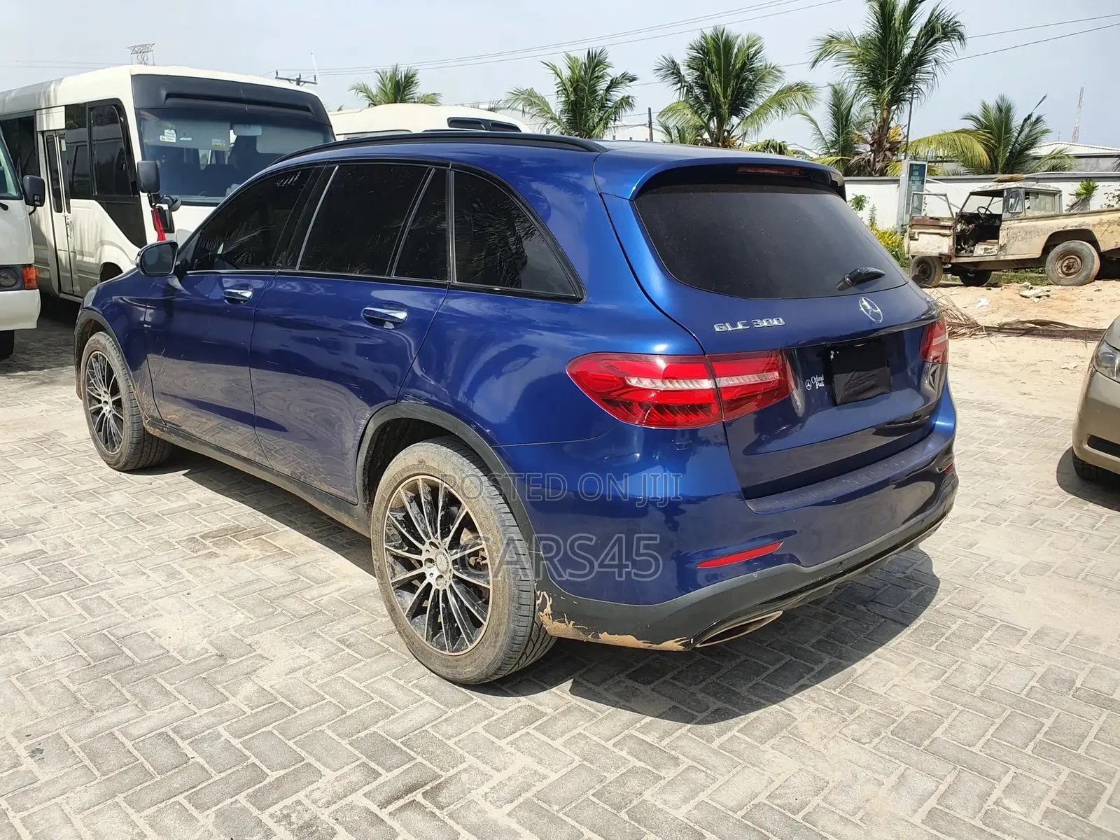 Mercedes-Benz GLC-Class 2017 Blue