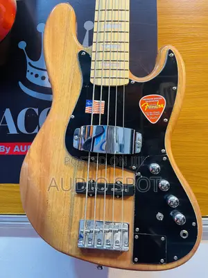 Fender Jazz 5 Strings Active Bass Guitar