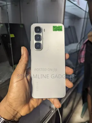Infinix Hot 60i 128 GB Silver