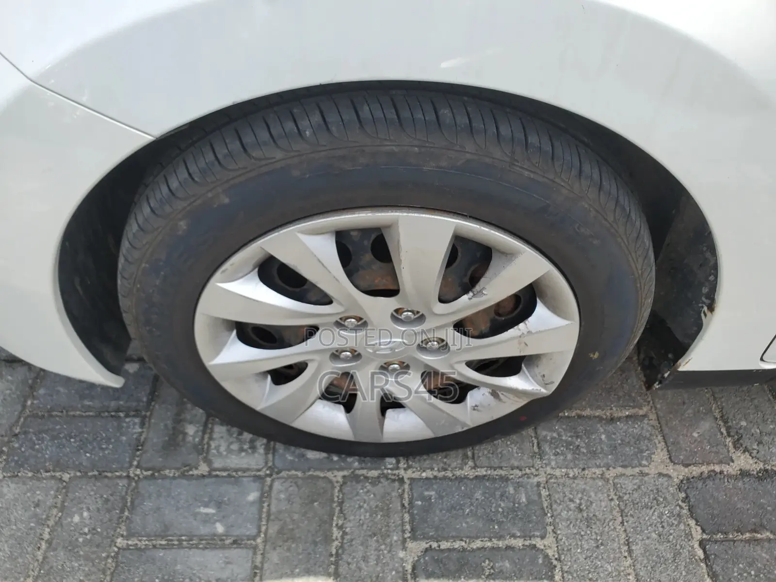 Hyundai Elantra 2012 White