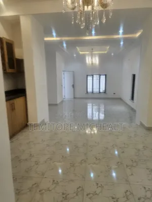 5bdrm Duplex in Gusape District By for rent