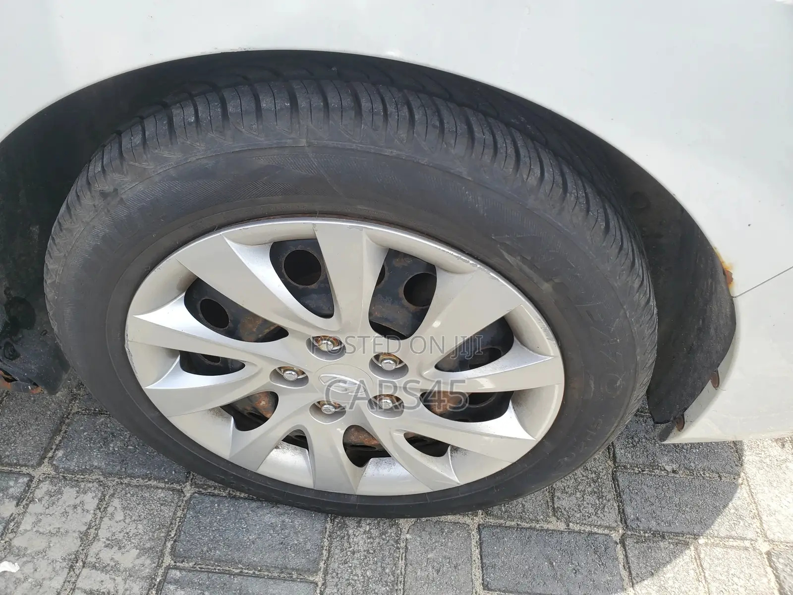 Hyundai Elantra 2012 White