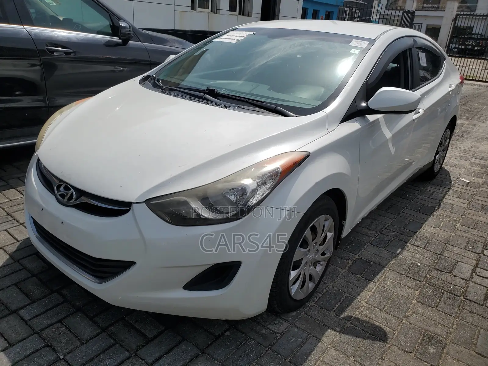 Hyundai Elantra 2012 White