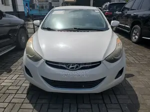 Hyundai Elantra 2012 White