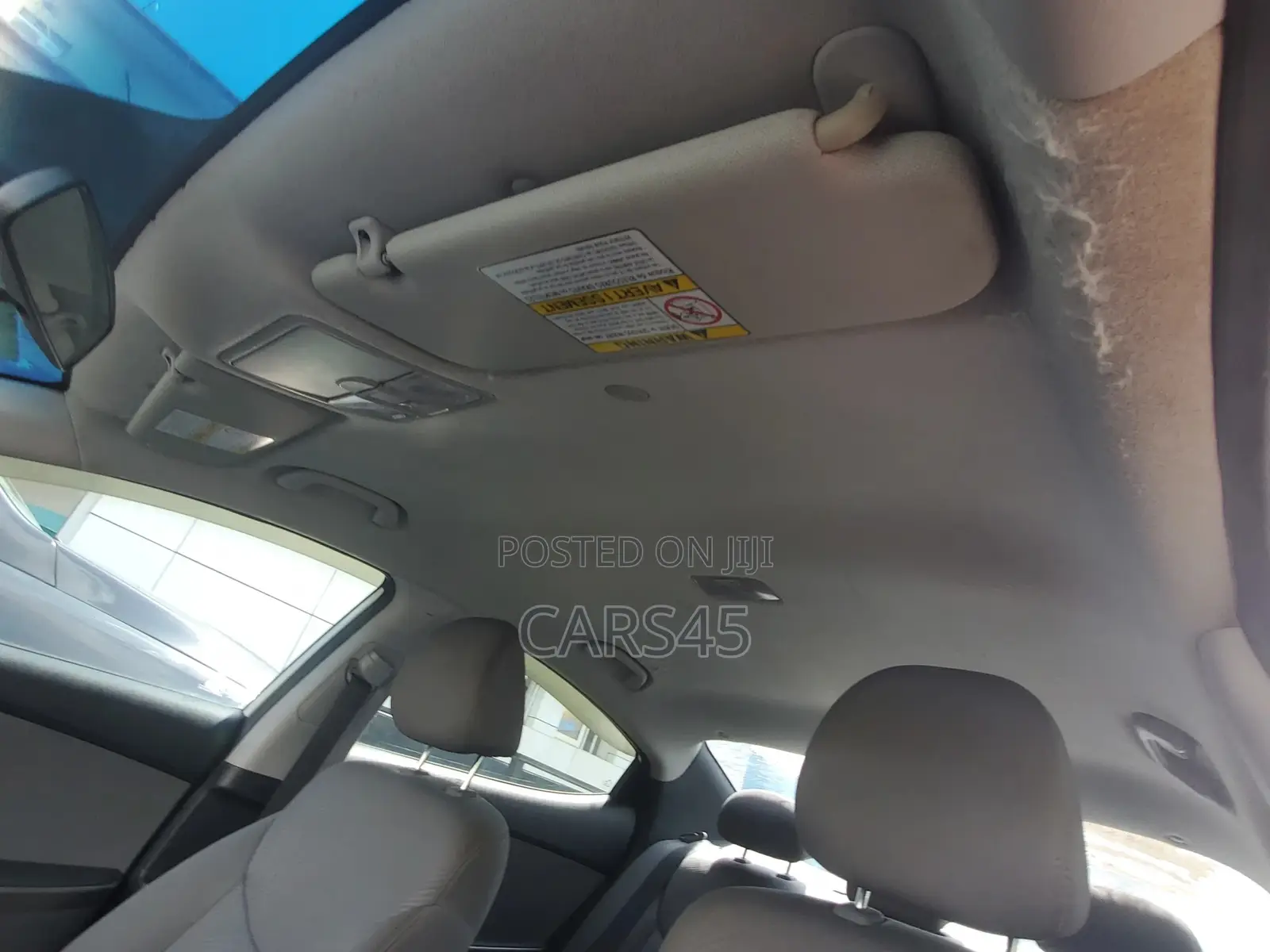 Hyundai Elantra 2012 White