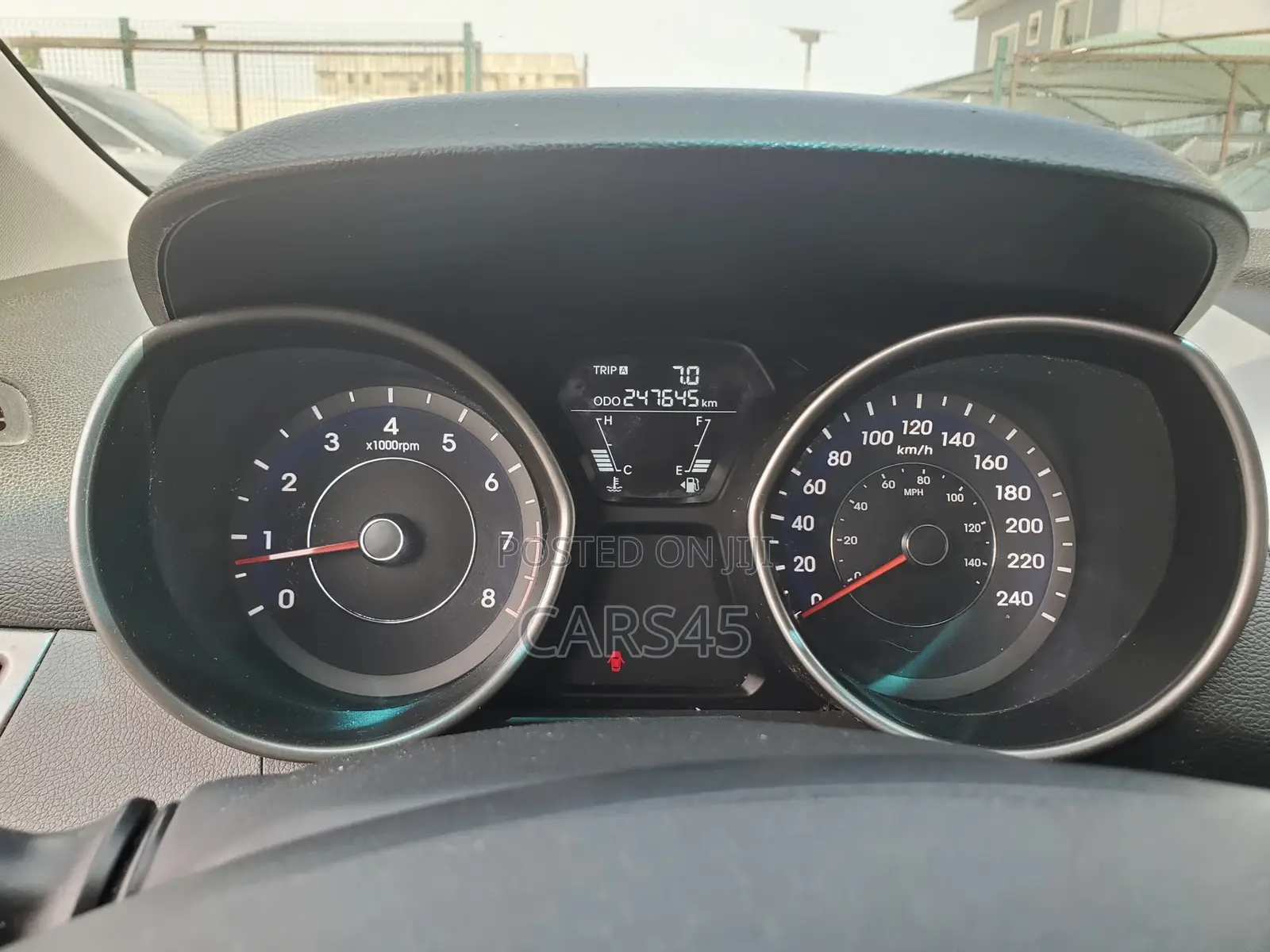Hyundai Elantra 2012 White