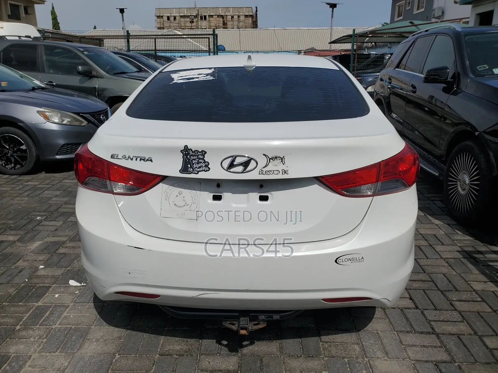Hyundai Elantra 2012 White