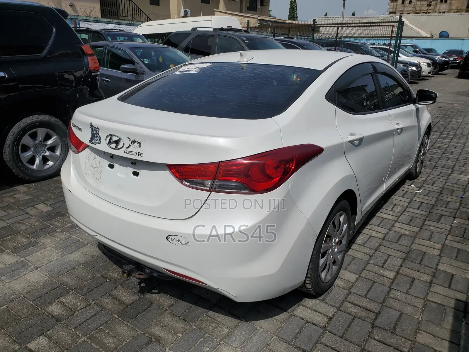 Hyundai Elantra 2012 White