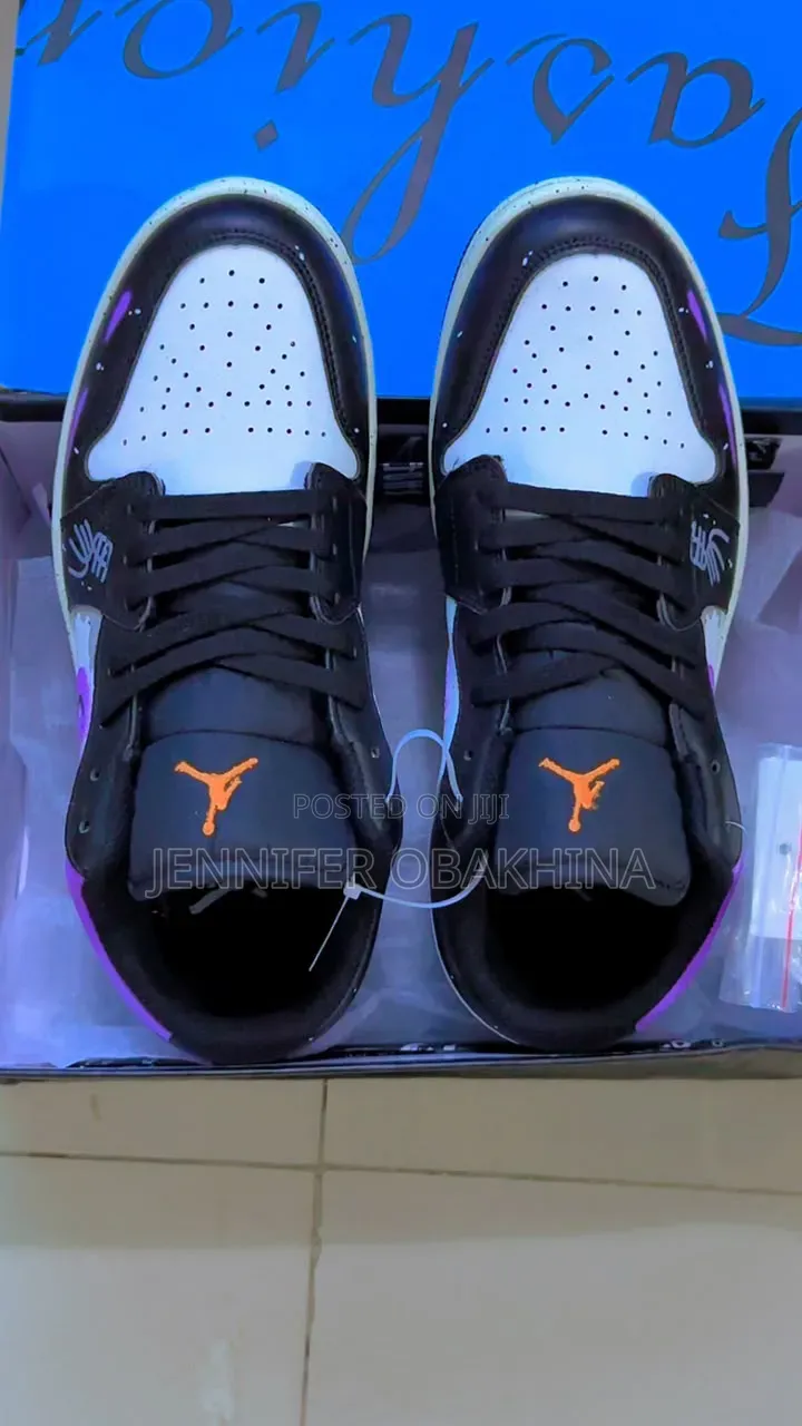 Unisex Sneakers