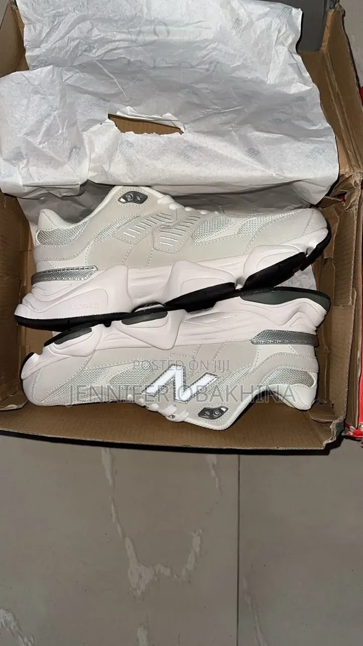Unisex Sneakers