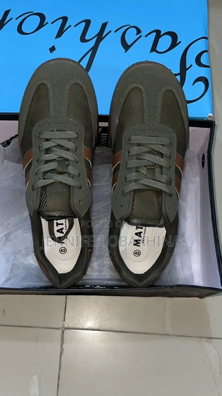 Unisex Sneakers