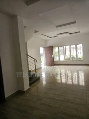 5bdrm Townhouse / Terrace in Main Gusape, Guzape District for rent