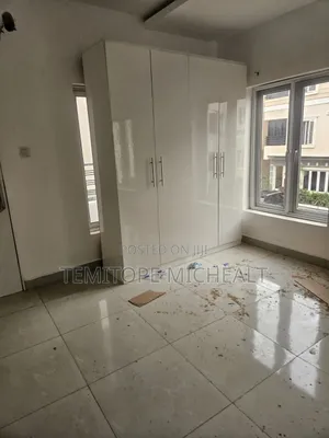 5bdrm Townhouse / Terrace in Main Gusape, Guzape District for rent
