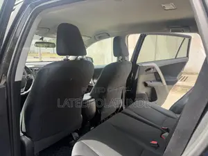 Toyota RAV4 LE AWD (2.5L 4cyl 6A) 2016 Black