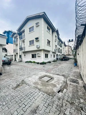 3bdrm Apartment in Lekki Phase 1 for rent