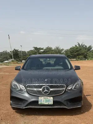 Mercedes-Benz E350 Base 4Matic Sedan AWD (3.5L 6cyl 7A) 2011 Gray