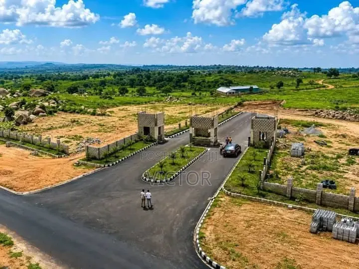 Access Gate Estates, Apo Wassa