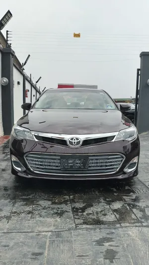 Toyota Avalon XLE 4dr Sedan (3.5L 6cyl 6A) 2014 Maroon